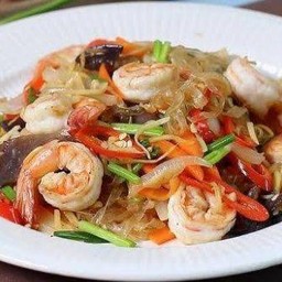 กุ้งผัดขิงราดข้าว