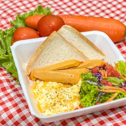 สลัดออมเลตไส้กรอก