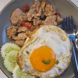 ผัดกะปิ ราดข้าว