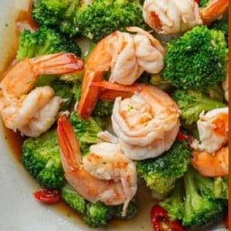 บล็อคโคลี่ผัดกุ้ง เป็นกับข้าว
