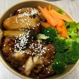 คุณตุ๊ก ครัวหลังบ้าน