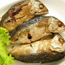 ปลาทูทอดร้อนๆ