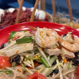 Spicy Salad With Thin Noodles, Vietnamese Pork Sausage, Cherry Clams And Shrimp