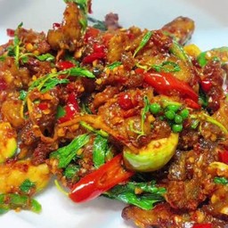 ผัดเผ็ดเสือร้องไห้ราดข้าว