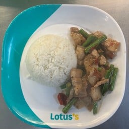 ข้าวราดผัดพริกสดหมู [กระเพราถาด,อาหารตามสั่ง]