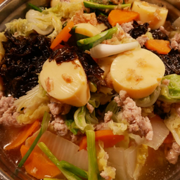 แกงจืดเต้าหู้หมูสับสาหร่าย