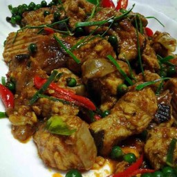 ผัดฉ่าปลากระเบน เป็นกับข้าว