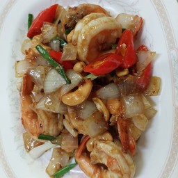 กุ้งผัดเม็ดมะม่วง