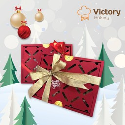 กล่องของขวัญคุกกี้สีแดงลายฉลุ