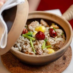 ข้าวอบหม้อดินกวางตุ้ง-广东现做煲仔饭