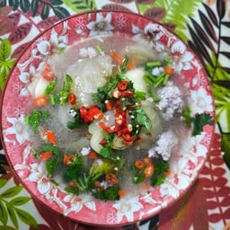 ต้มผู้กอง