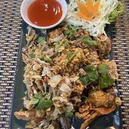 ปูนิ่มทอดกระเทียม