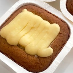 เค้กกล้วยหอมอบชีส (กล่องกลาง) Banana cream cheese