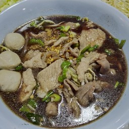 ก๋วยเตี๋ยวหมูน้ำใส