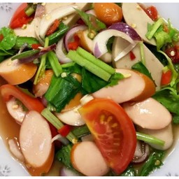 ยำไส้กรอก