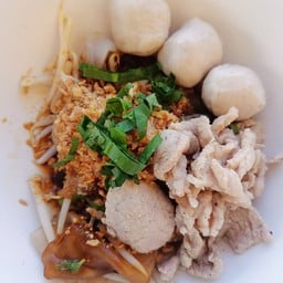 นายเหน่งก๋วยเตี๋ยวโกเด้ง