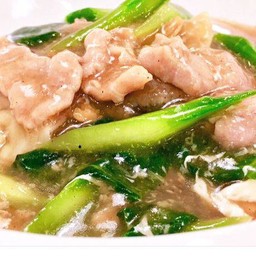 ราดหน้าหมู/ไก่