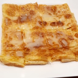 โรตีกล้วยใส่ไข่ Roti banana with egg