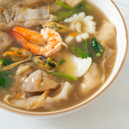 ราดหน้าทะเล