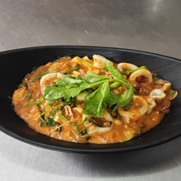 หมึกผัดไข่เค็ม