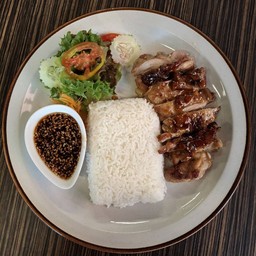 ข้าวสะโพกไก่ย่าง เทอริยากิแยกซอส