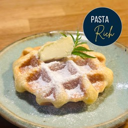 วัฟเฟิลเนยสด(2 ชิ้น)+น้ำผึ้งไซรัป