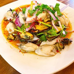 ยำรวมหอย