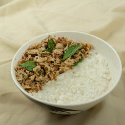 โจ๊กแห้งกะเพราไก่