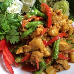 พริกแกงไก่ กับข้าว