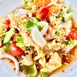 ร้าน ยำแซ่บ เจ็มิ้น ร้านเดียวกันกับชาไข่มุก ลาดกระบัง30