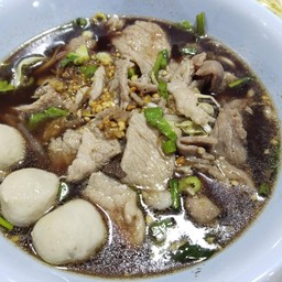 หมูน้ำตกพิเศษ