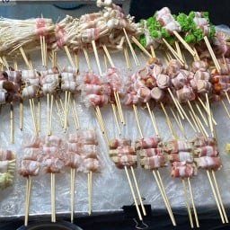 หม่าล่าแตะปาก หมู่บ้านรัตนโกสินทร์200ปี