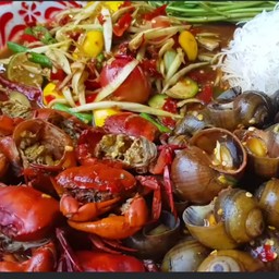 Steamed Shellfish with Spicy Sauce