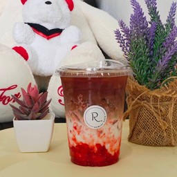 ลาเต้ สตอเบอร์รี่