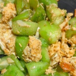 ผัดบวบใส่ใข่(กับข้าว)