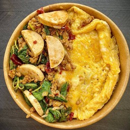 กะเพราหมูสับหมูยอ ไข่ข้น (ใช้ไข่2ฟอง)