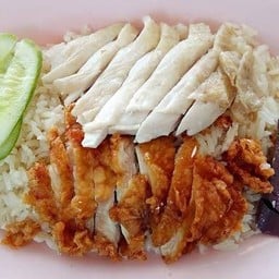 ข้าวมันไก่รวม (ธรรมดา)