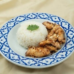 ข้าวหมูทอดนํ้าปลา