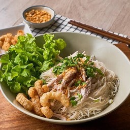 อ้วนกลม หมี่ไก่ฉีก