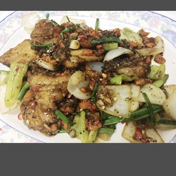 เนื้อปลาผัดพริกไทดำ