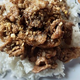 หมูกระเทียม