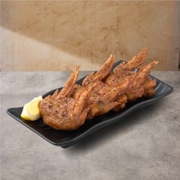 ปีกไก่สูตรซอสพริกไทยดำ 6 ชิ้น