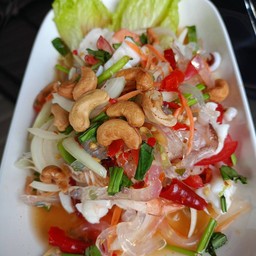 ยำวุ้นเส้นทะเล