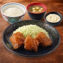 ชุดไก่ทอดนัมบัง เสิร์ฟพร้อมข้าวญี่ปุ่นและซุปมิโซะ