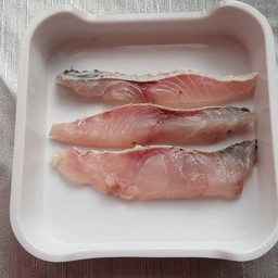 เนื้อปลากะพงแล่