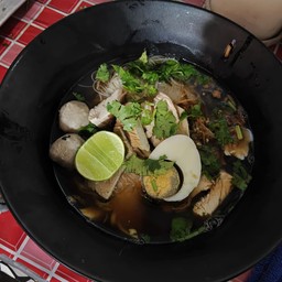 ก๋วยเตี๋ยว เนื้อ