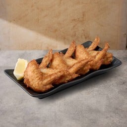 ปีกไก่ทอดเกลือ 6 ชิ้น