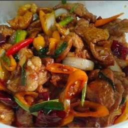 ผัดพริกเผาหมูเป็นกับข้าว