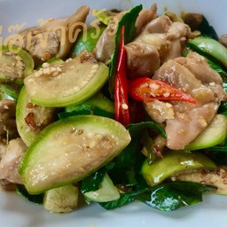 ผัดเผ็ด มะเขือเปาะ..ล้วนๆ ไม่เนื้อสัตว์ (..มังสวิรัต..)