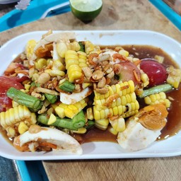 ตำข้าวโพดไข่เค็ม